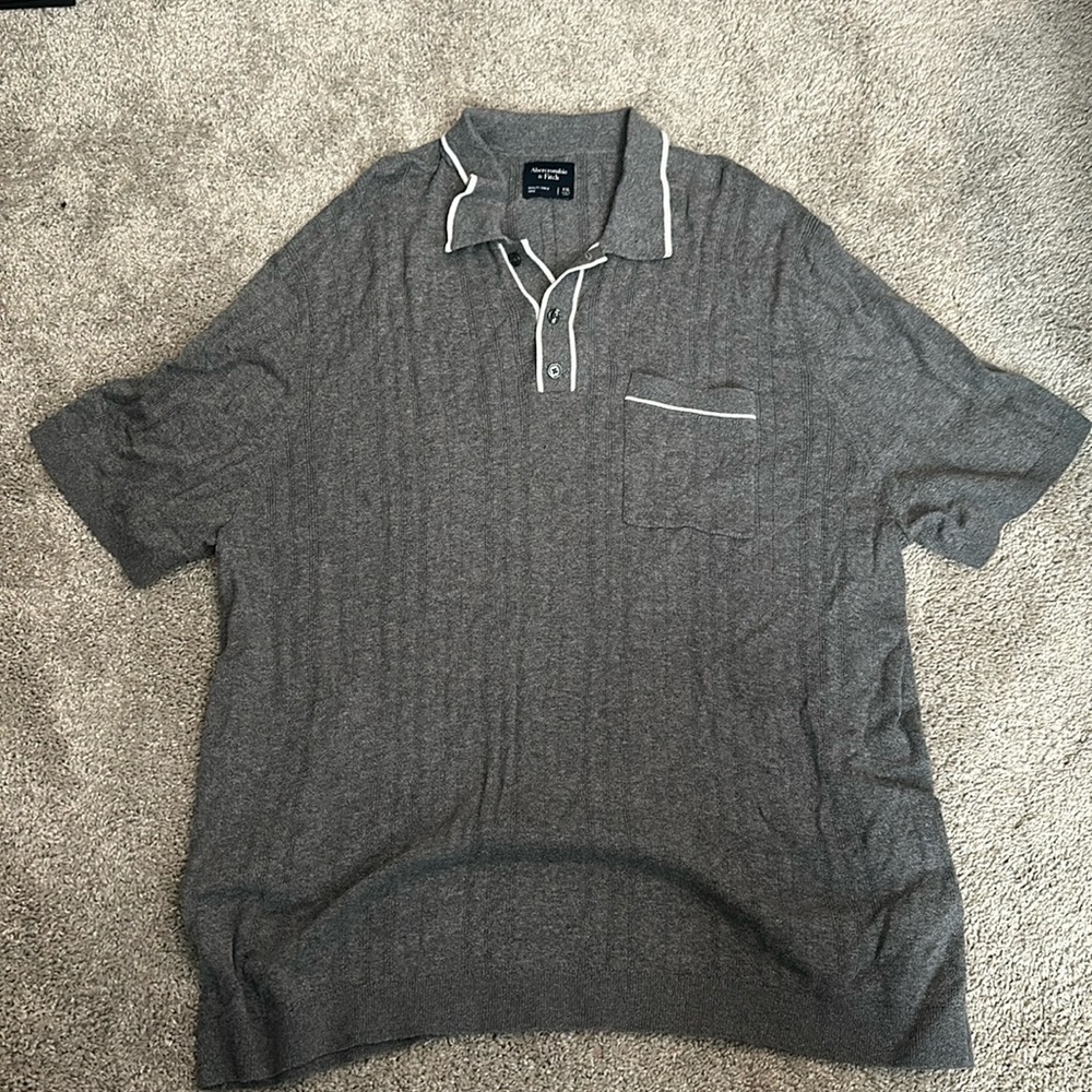Abercrombie & Fitch, Elevated Tipped 3-Button Sweater Polo